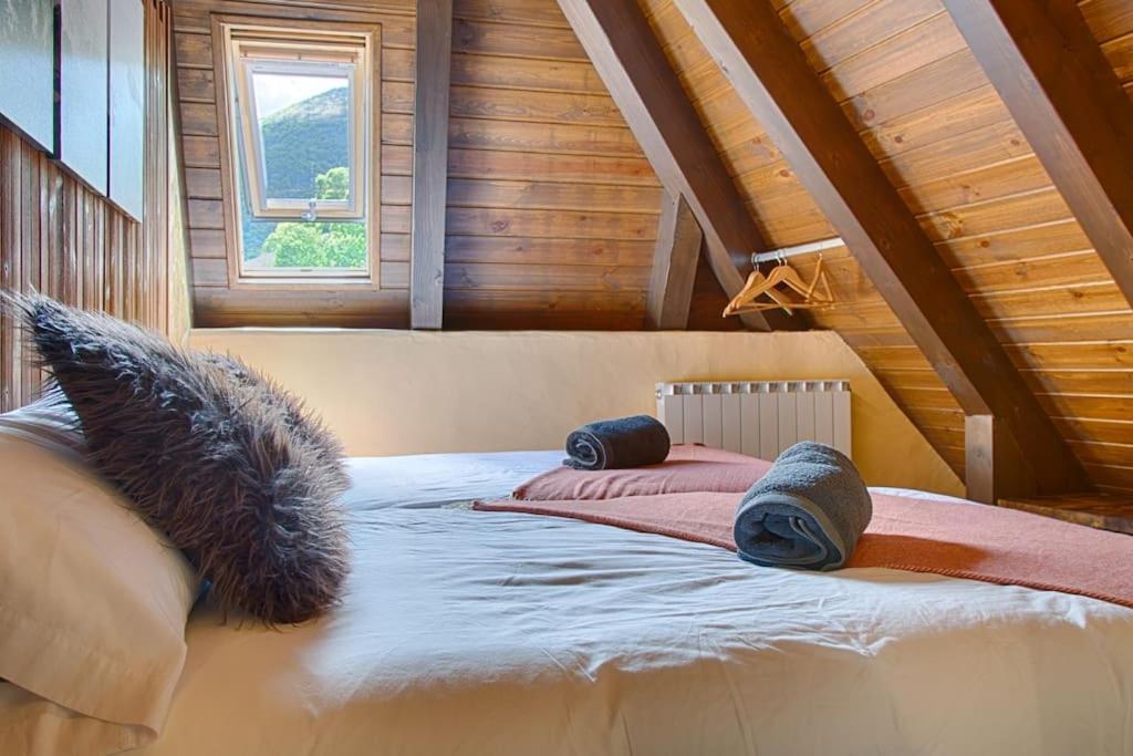 Saplan Real Estate Casa Izadi Lägenhet Bossòst Exteriör bild