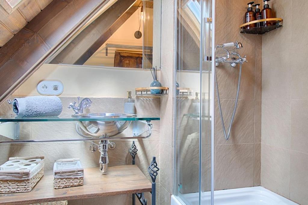 Saplan Real Estate Casa Izadi Lägenhet Bossòst Exteriör bild