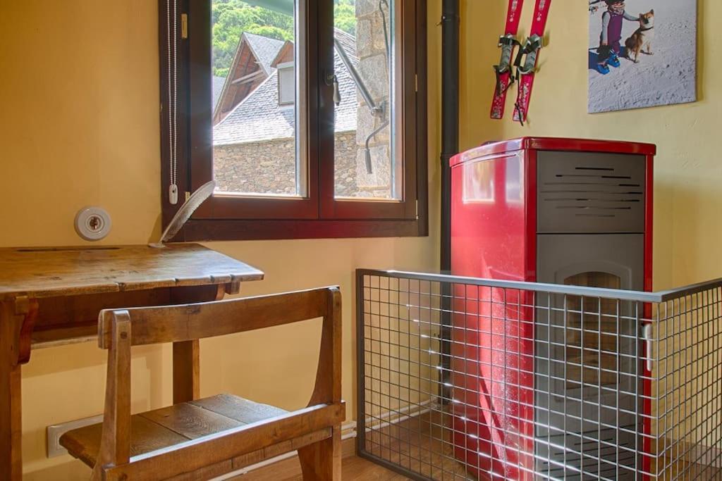 Saplan Real Estate Casa Izadi Lägenhet Bossòst Exteriör bild